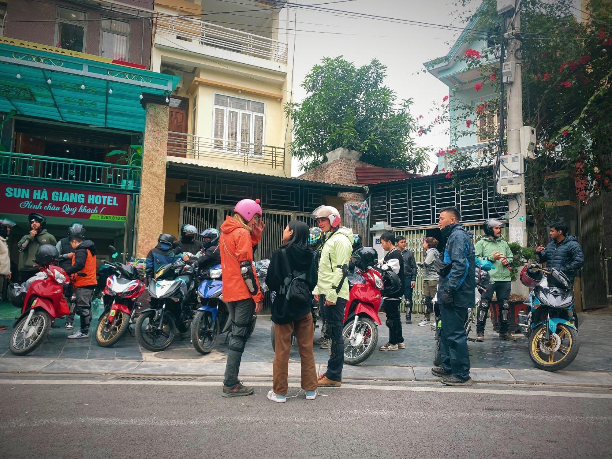 Sun Ha Giang Hotel-Tours-Motorbike Rental Eksteriør bilde